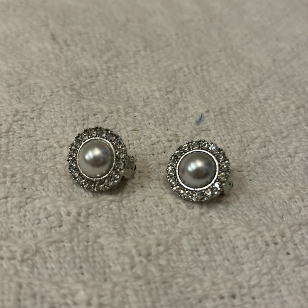 Sparkly clip on earrings